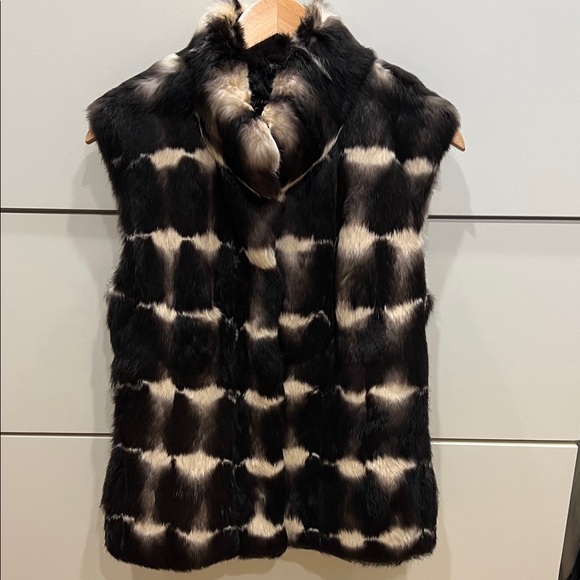 Glamourpuss NYC Black and Cream Fur Vest - Picture 1 of 11